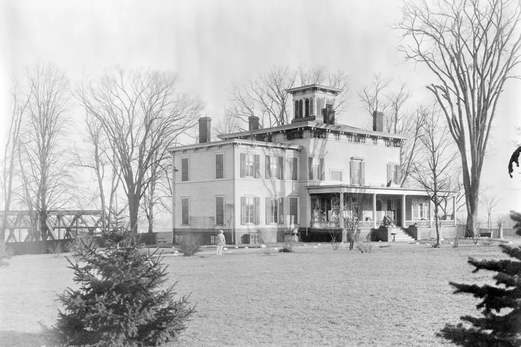 Gracie Mansion in 1900s
