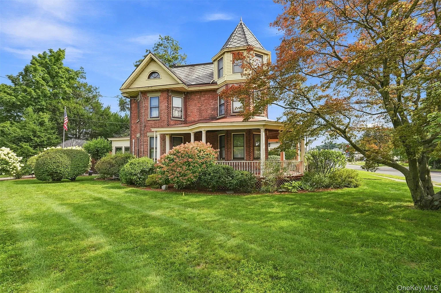 1900 Brick Victorian in Kingston Listed for $675,000 With a Wraparound ...